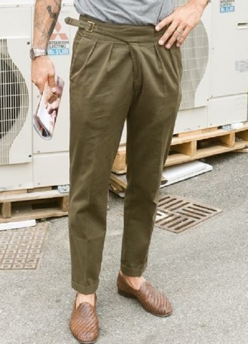 Olive green pants, brown loafers, white button up shirt. | White shirt men,  Olive green pants, Green pants